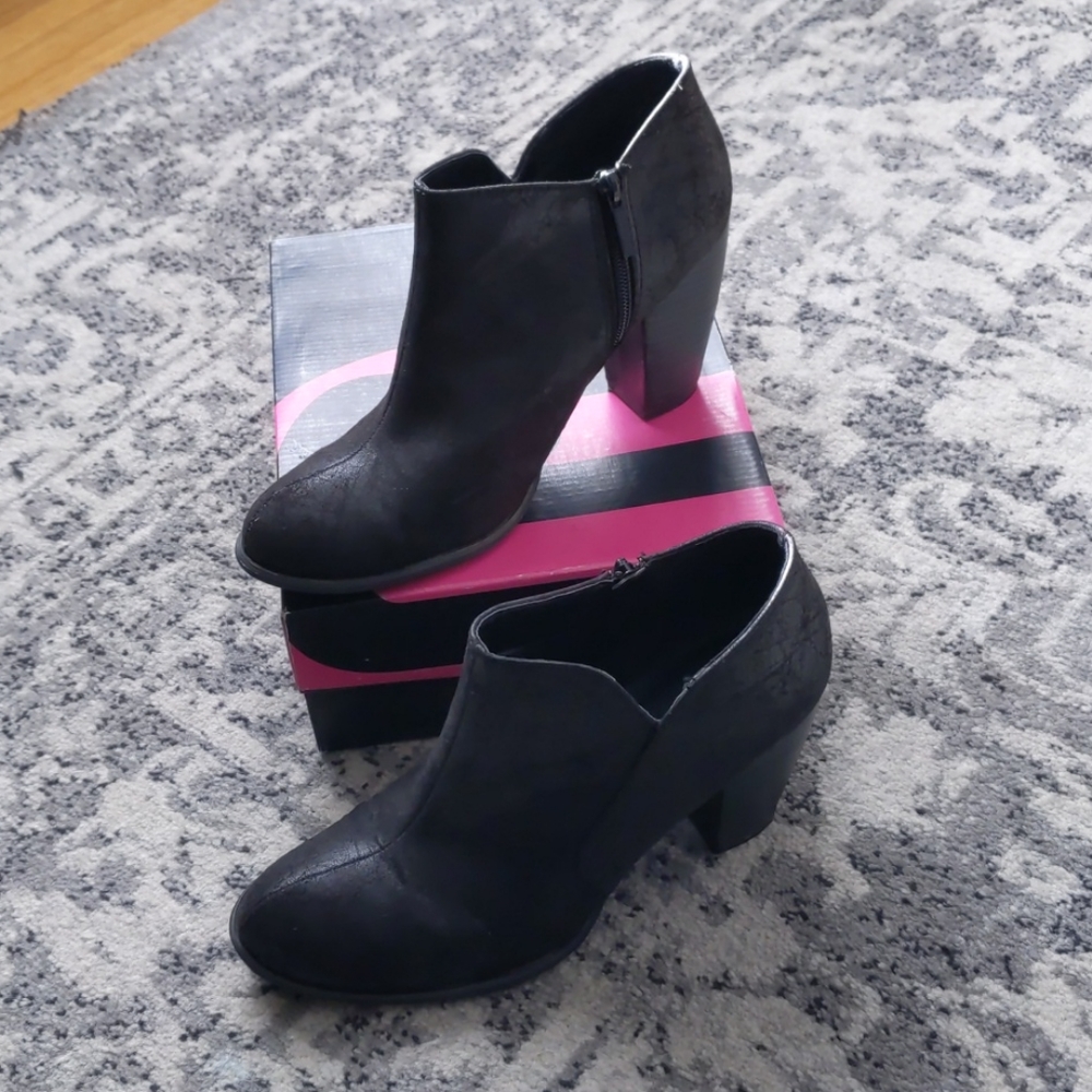 Michael Antonio Victie Bootie size 11